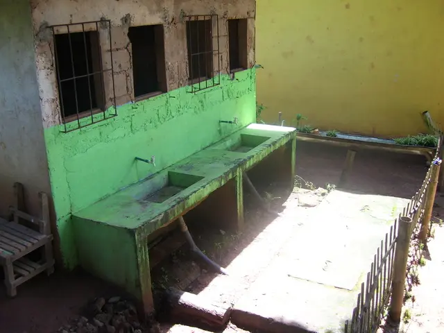 Breathing Triggers Abdominal Discomfort: Understanding Causes and Appropriate Medical Consultation