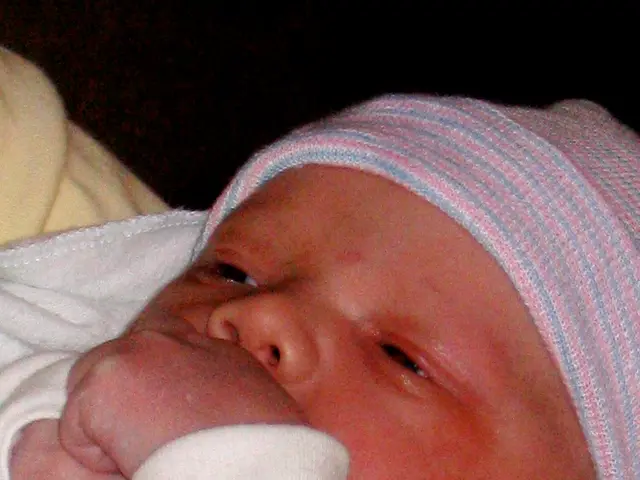 Is my infant suffering from acne or a rash? Identifying and managing such conditions.