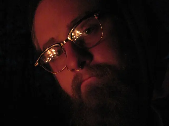 Contentious Leadership: Stirring Debate Over Management Style, Causing Employee Dissension