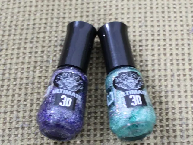 Feeling a Burn or Irritation after a Gel Mani? It's Possible You Need to Transition to HEMA-Free...