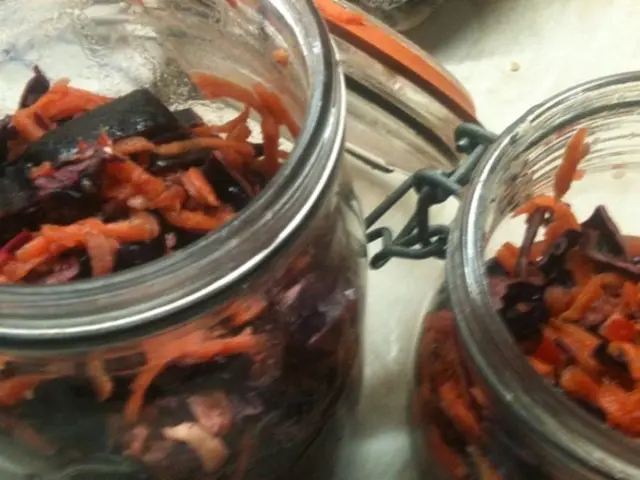 The Explanation Behind the Ribbed Shape of Canned Food Containers