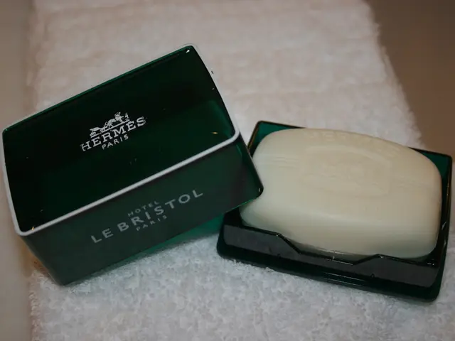 Alternative Treatments and Vitamin Supplements for Alleviating Mold Allergies