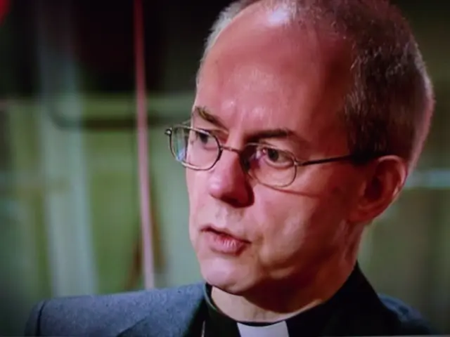 Does the HairMax device truly deliver on its promises?